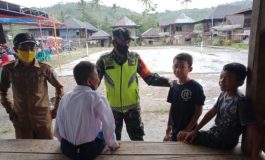 Babinsa Simpang Pancur Koptu Suyitno melaksanakan Komsos Dengan Warganya