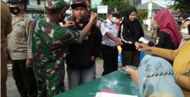 Personil Gabungan TNI, Polri Dan Satpol PP Lakukan Kegiatan patroli PPKM Level II