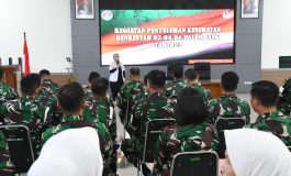 Prajurit dan PNS Korem 044/Gapo Menerima Penyuluhan Kesehatan dari Denkesyah 02.04.04 Palembang